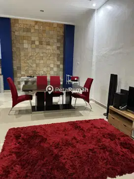 Dijual Villa Green Park