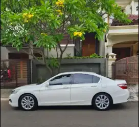 Honda Accord / AT / Low Mileage