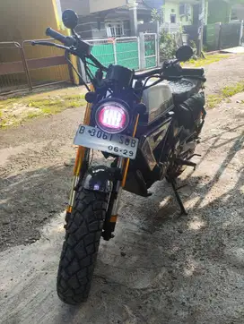SCRAMBLER YAMAHA BYSON CUSTOM
