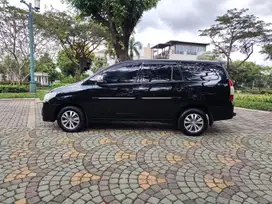 TERMURAH Toyota Kijang Innova 2KD Diesel AT 2014 TANGAN PERTAMA LOW KM