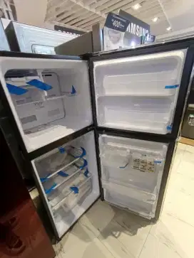 Kulkas Sharp 2 pintu 272liter bisa kredit syarat KTP asli