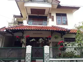 Dijual Rumah 2 Lantai di Rawamangun Jakarta