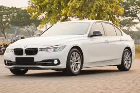 Muda Sukses! BMW 320i Sport Facelift LCI White 2018 520i c200 c300 x1