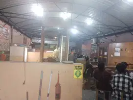 Rumah disewakan lok strategis pinggir jln raya Jl. Kedung Thomas Sby