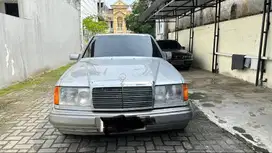Mercedes-Benz W124 230E Boxer 1992