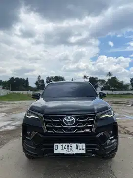 Toyota Fortuner 2.8 VRZ 4x2 thn 2024