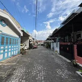 DIJUAL VILLA JALAN SULUH KOMPLEK CITY HOME (Ramlan)
