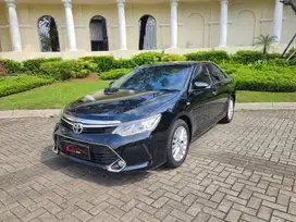 ( TDP : 5jt ) Camry V 2.5 AT 2018 Hitam