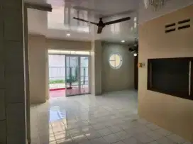 Rumah tua murah dekat perkantoran di bendungan hilir