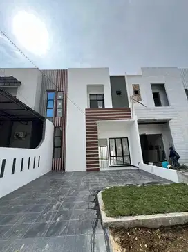 Rumah Baru 2Lantai, Cluster Hunian Lokasi Selayang bs KPR Bank