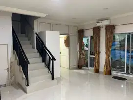 DIJUAL RUMAH SIAP HUNI BOHEMIA GADING SERPONG