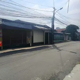 Dijual Rumah Huk Luas cocok buat usaha di Pisangan Lama Jakarta Timur
