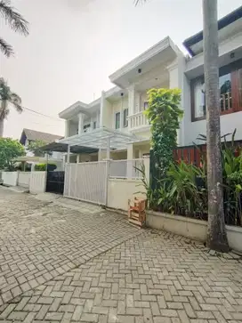 Rumah Kebagusan Dijual. Dalam Komplek, Jalan Utama. NEGO