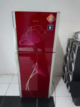 Kulkas poly2 pintu di jamin orsinil siap pakai