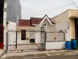 Di sewakan rumah baru renovasi dalam cluster aman
