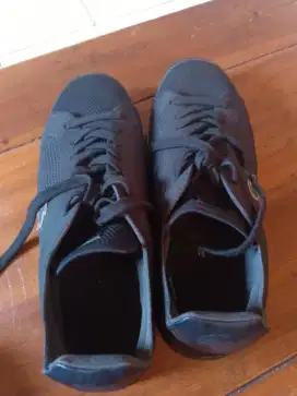 Sepatu lacoste original
