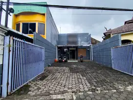 Rumah Bagus Cocok Untuk Cafe - Kantor serta Lokasi Strategis
