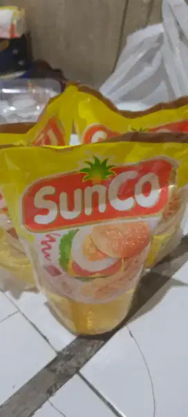 minyak goreng sunco kemasan 2 liter dan 1 liter