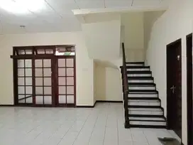 Rumah Di Dekat Dengan Mal Kelapa Gading