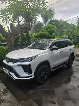 Fortuner GR 2.8 2025 like new