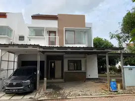 Rumah 2 Lantai luas 212 Siap Huni di Cluster Cassia, JGC, Cakung