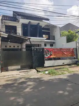 Jual Rumah Besar Super Murah di Bintaro.
