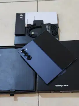 Samsung Z Fold 6 5G 12/256Gb, warna Biru SEIN, kondisi 99 9% Sempurna