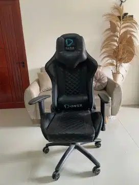 Kursi Gaming Onex