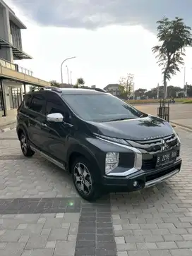LOW KM 33rb!!! Mitsubishi Xpander Cross 1.5 Premium AT 2020 -Abu-abu