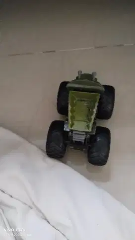 Mainan Monster Truck