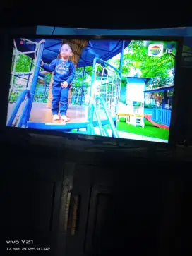 TV LED.LG.32 INC NOMINUS JUAL TV+ ANTENA