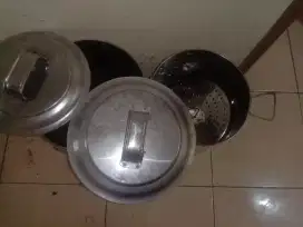 Dijual 2 Dandang besar 1 ukuran 5 liter, 1 ukuran 10 liter