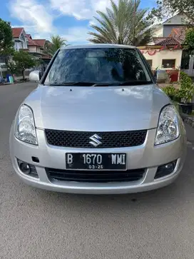 Suzuki swift st matic 2010