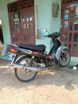 Yamaha fizR 2001