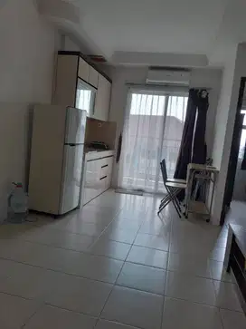 Disewakan Apartemen Mediterania Garden 2, 2BR Semi Furnish Luas 42m2