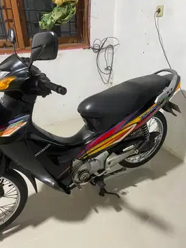 Dijual kharisma 12 D