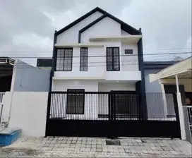 RUMAH BARU 2 LANTAI DIMULYOSARI DEKAT PAKUWON CITY DAN KAMPUS ITS