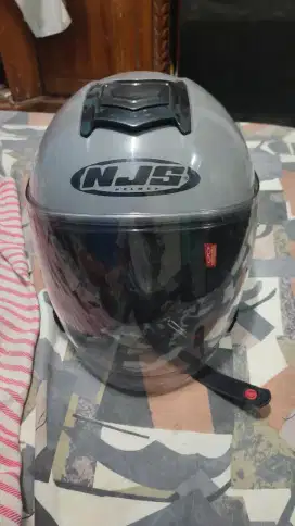 Helm NJS kairoz size M abu glosy helm ajah