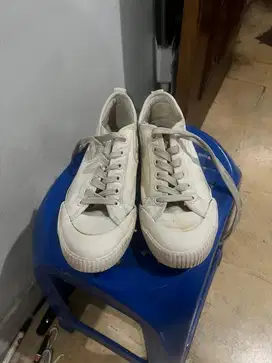 Sepatu sneakers airwalk size 39