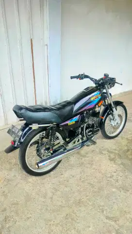 RX KING 2004 HITAM