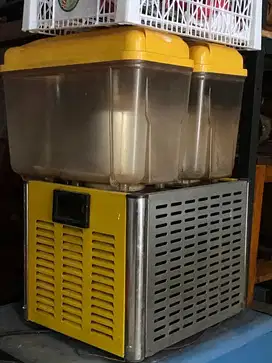 Dispenser jus minuman