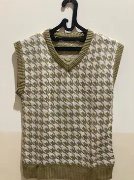 Outer rajut wanita