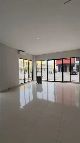 RUKO 3 LANTAI LINGKUNGAN RAMAI DI GADING SERPONG
