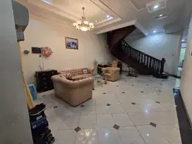 DiJual Villa Cemara Hijau