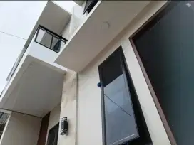 RUMAH 2 LANTAI DEKET LRT DAN TOL BEBAS BIAYA