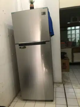 kulkas 2 pintu merk samsung inverter
