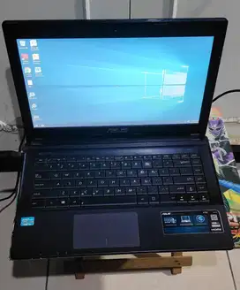Laptop Asus x45c core i3 Ram 4 GB Windows 10