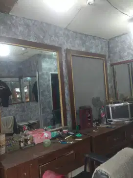 Oper pangkas rambut