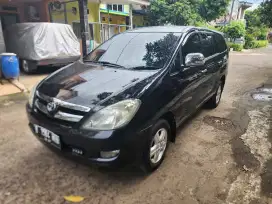 Toyota Kijang Innova E 2.0 Manual 2007 euro Mobil bagus sehat murah
