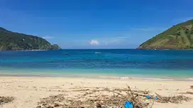 50 ARE TEPI PANTAI MAWUN
